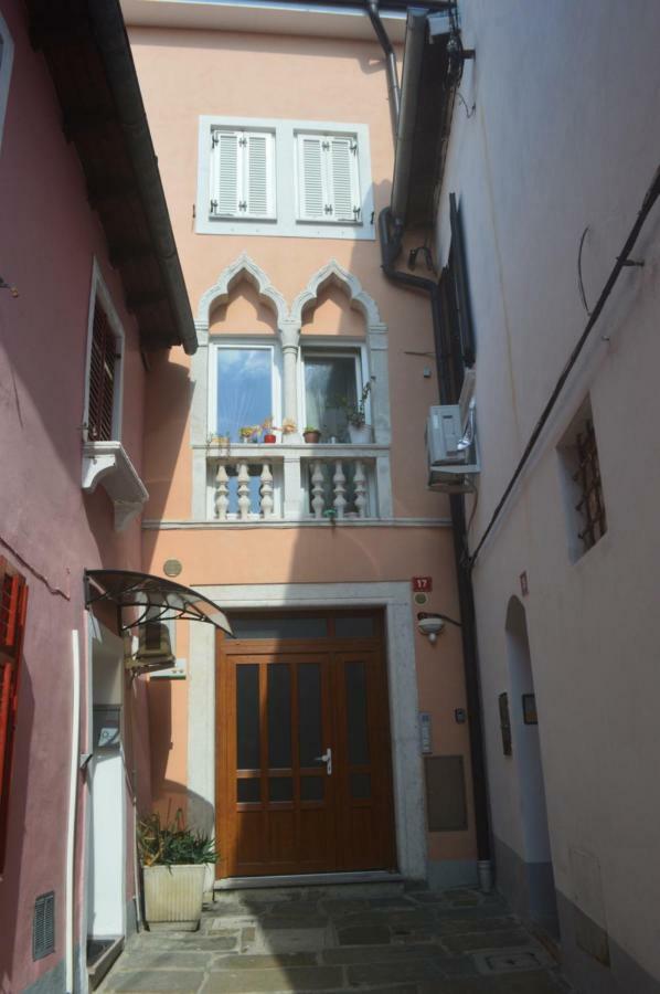 Apartment Terra, Koper Center Bagian luar foto